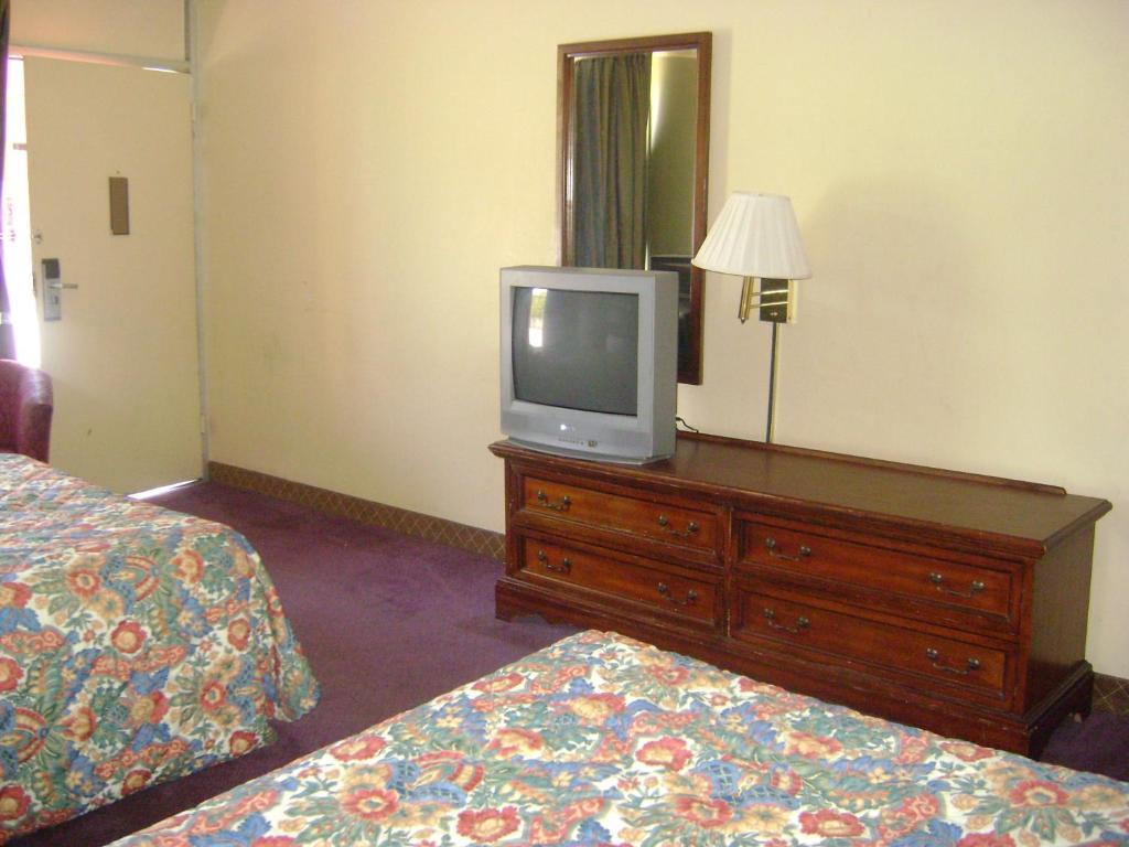 Knights Inn Gastonia Room photo